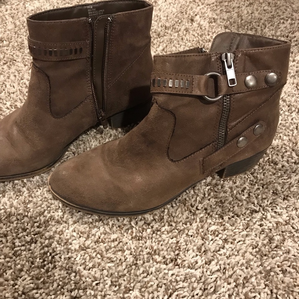 A.N.A booties